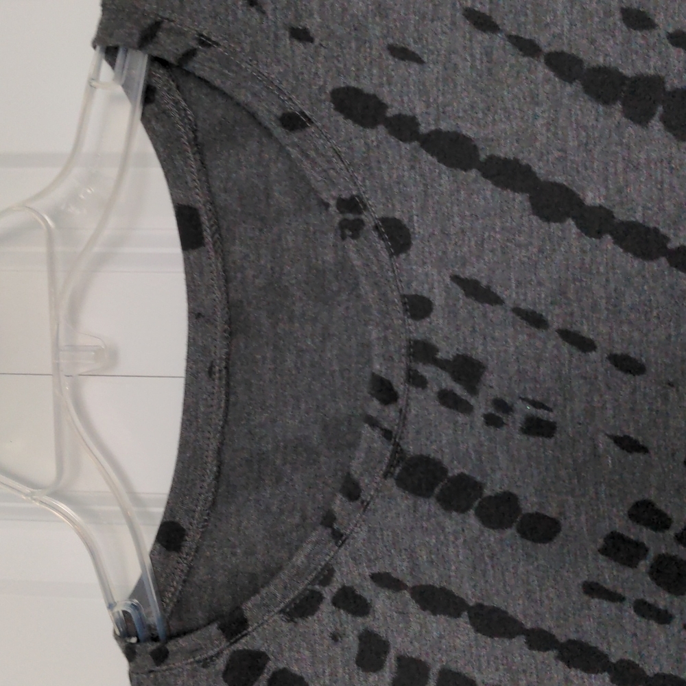 Ladies Top - Picture 2 of 4